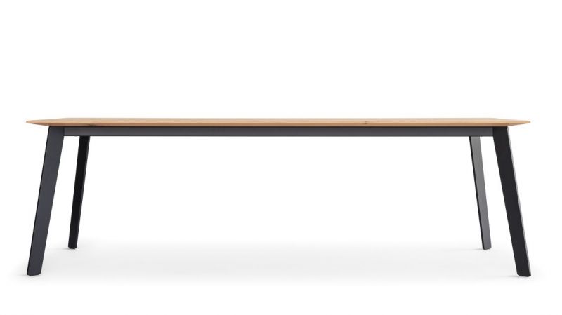 Linar Table Girsberger